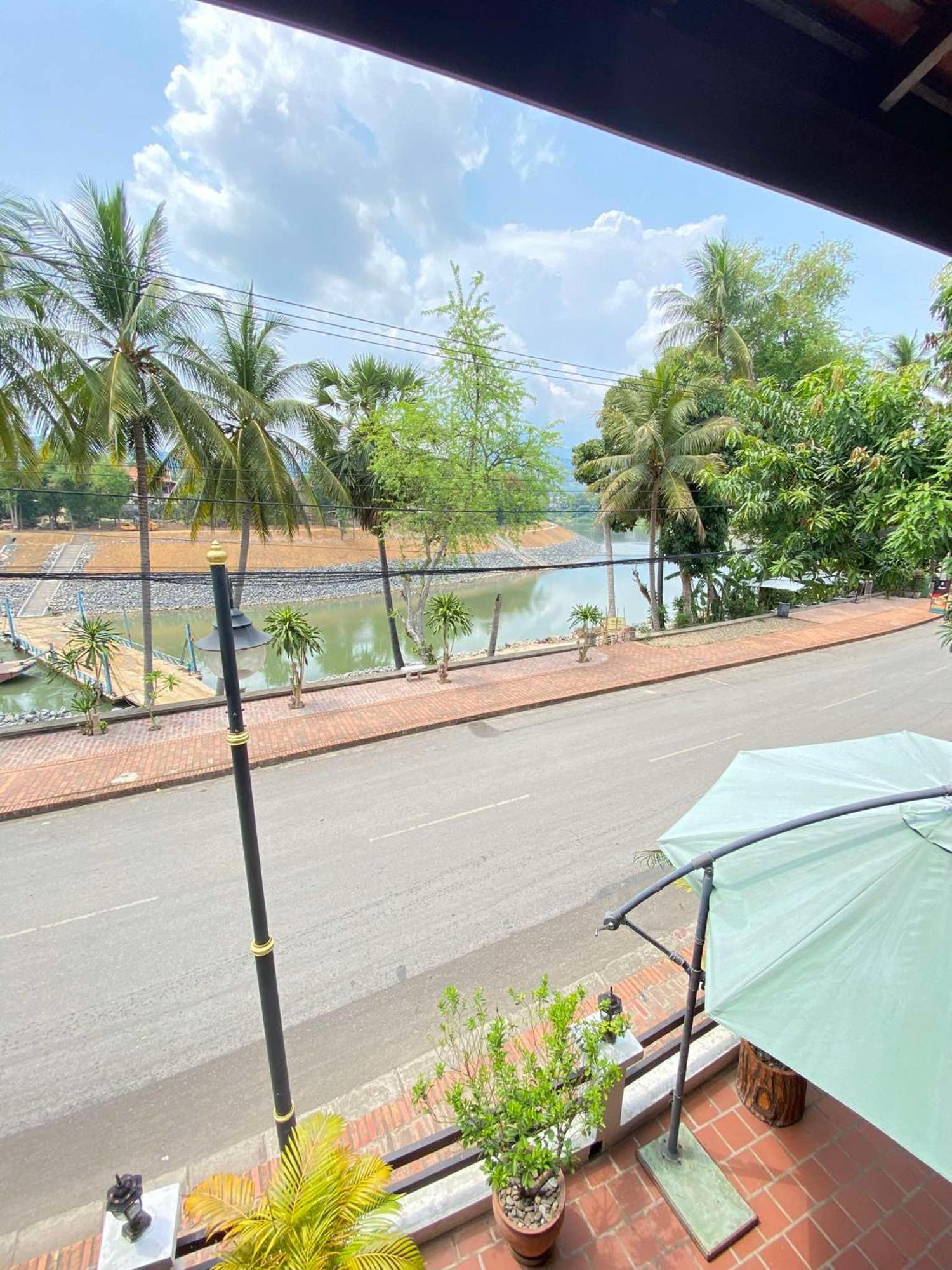 Golden Lotus Namkhan View Luang Prabang Eksteriør billede